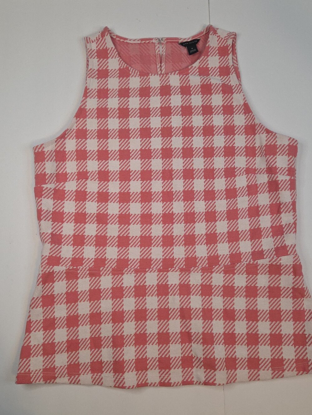 ​Ann Taylor Pink Gingham Micro Houndstooth Sleeveless Peplum Top Tank M